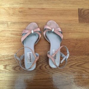 Pink 1/2 ink heels fits size 6